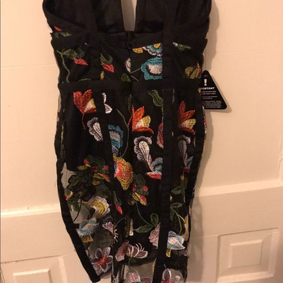 Rare London limited edition fitted cocktail dress in a size XS/US 2. - Picture 2 of 6